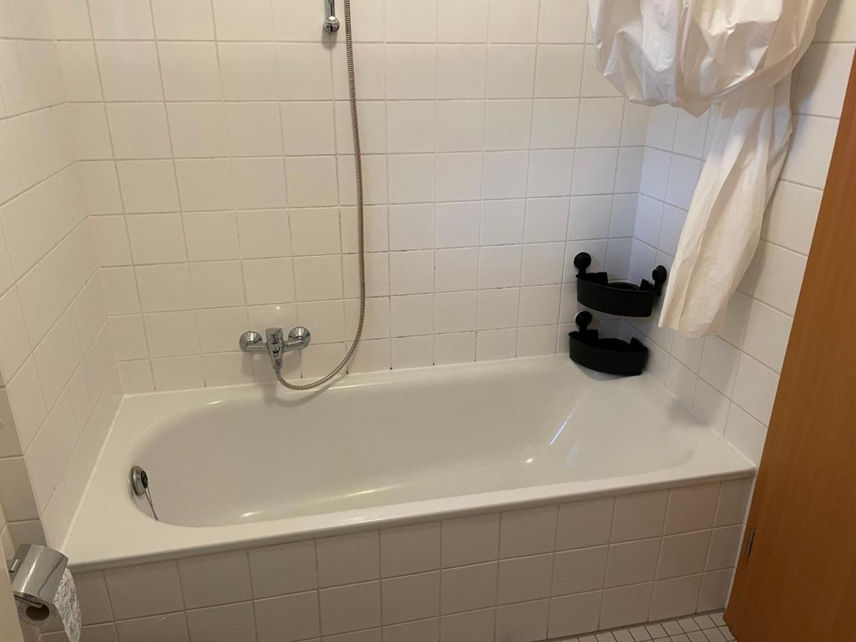 Ferienwohnung Mit 2 Zimmer, Kueche, Bad, In Saarbrücken Eksteriør billede